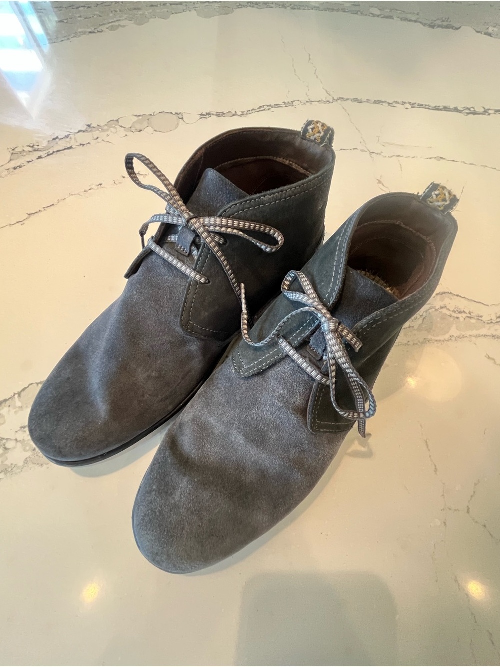 UGG Men's Charcoal Suede Chukka Boots